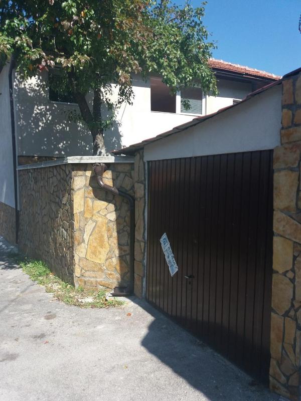 Modern&Cozy Bosnian house with GARDEN+FREE parking - image 12