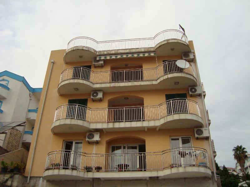 Two-Bedroom Apartment with Balcony image 3