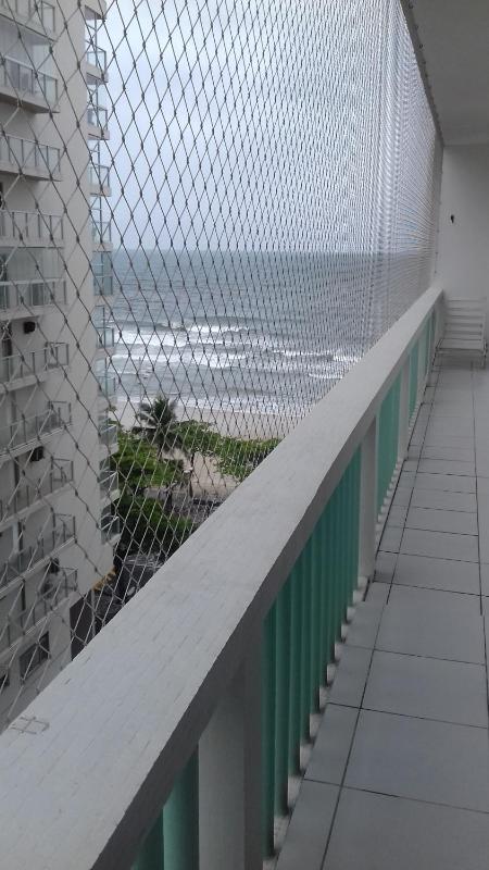 Ocean music in Pitangueiras Images