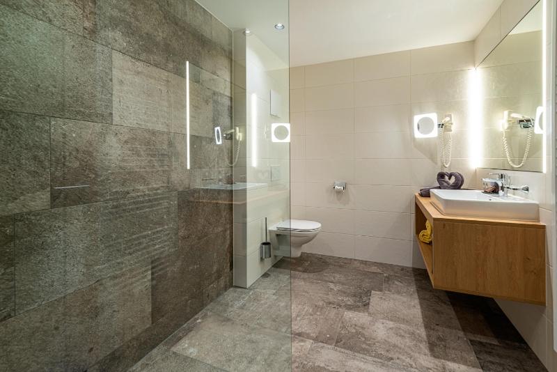 Double Room image 1