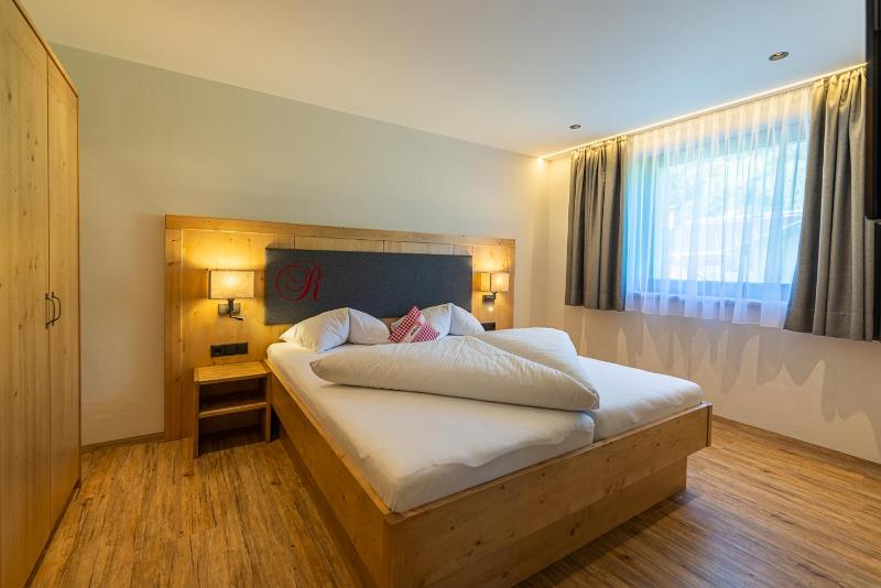 Double Room image 2