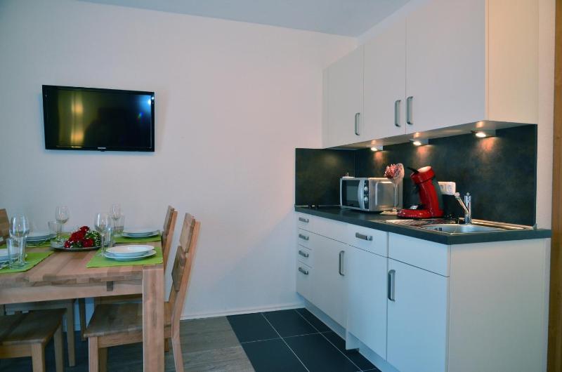 One-Bedroom Apartment image 4