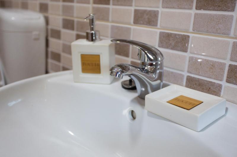 Studio Apartment with Private Bathroom image 3