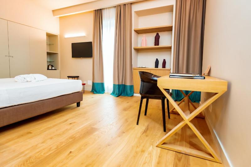 Superior Double Room image 4