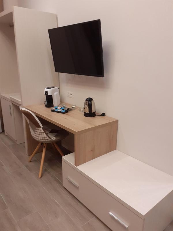 Triple Room with Balcony image 3