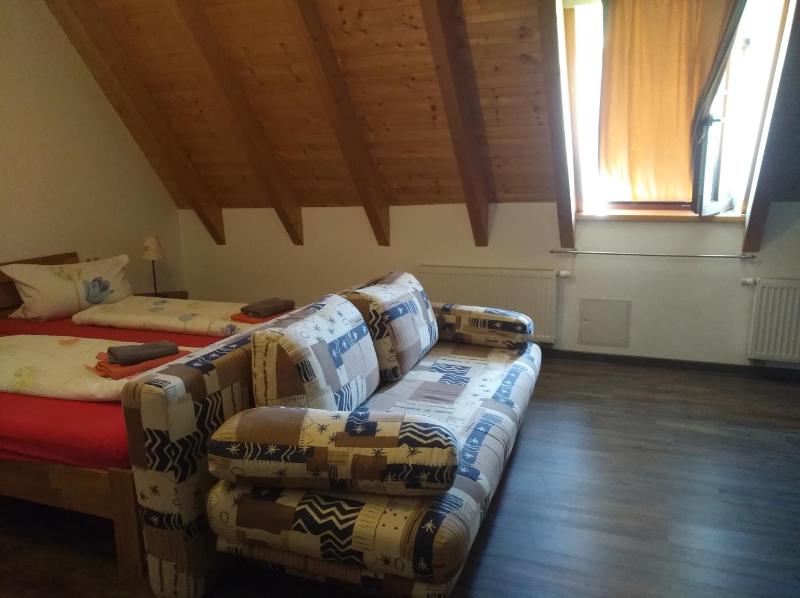 One-Bedroom Suite image 3