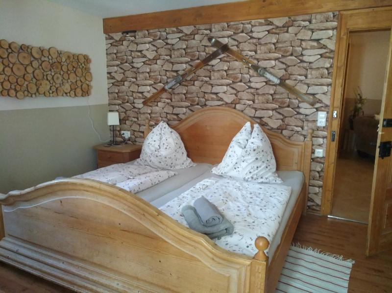 Triple Room with Shower image 2