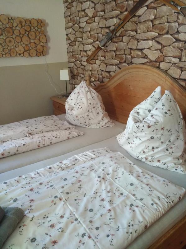 Triple Room with Shower image 3