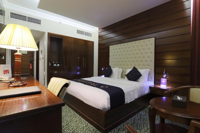 Standard King image 1