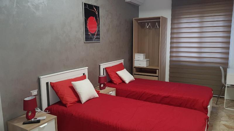 Twin Room with Private Bathroom image 1