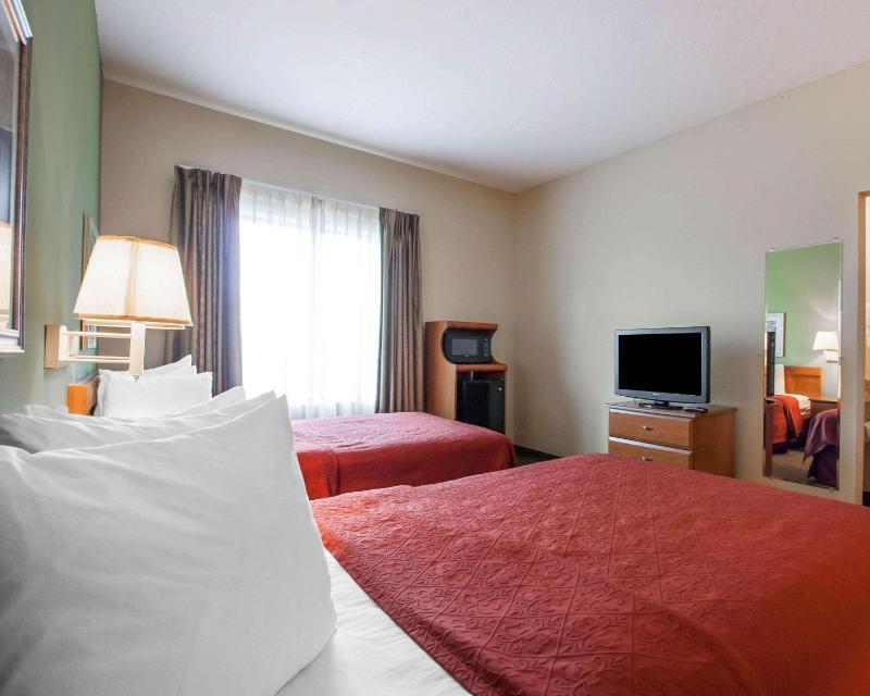 Double Room with Two Double Beds - Non-Smoking image 2
