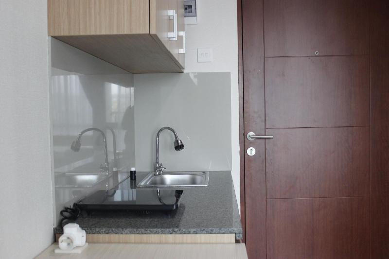 Classic Studio Room Taman Melati Apartment Jatinangor near UNPAD By Travelio - image 8