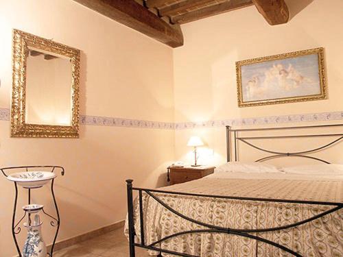 Double Room image 1