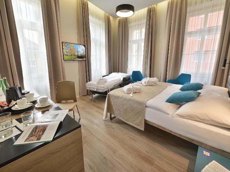 Double or Twin Room with Extra Bed image 2