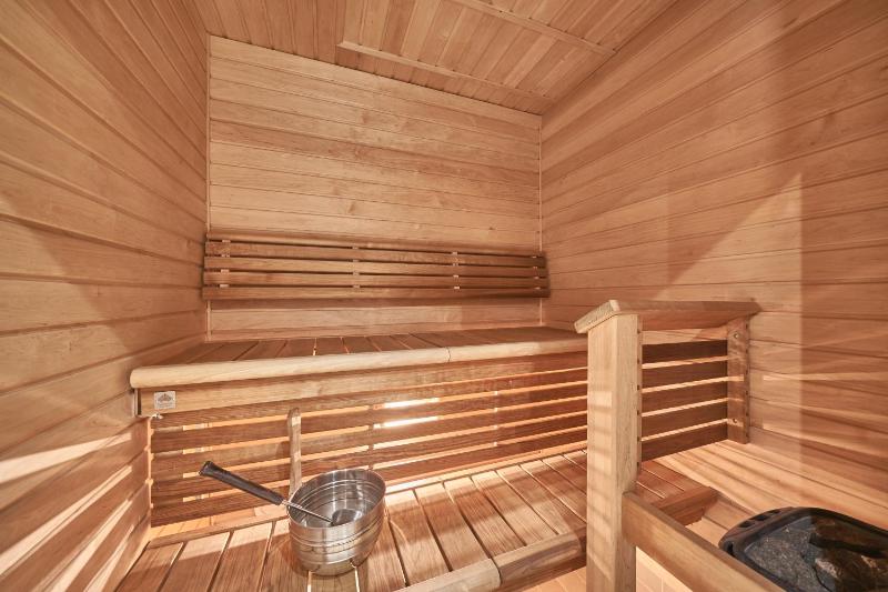Two-Bedroom Apartment with Balcony and Sauna (3 Adults) image 3