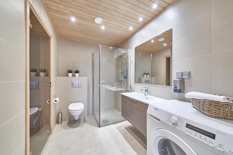 Two-Bedroom Apartment with Balcony and Sauna (4 Adults) - No pets allowed image 4