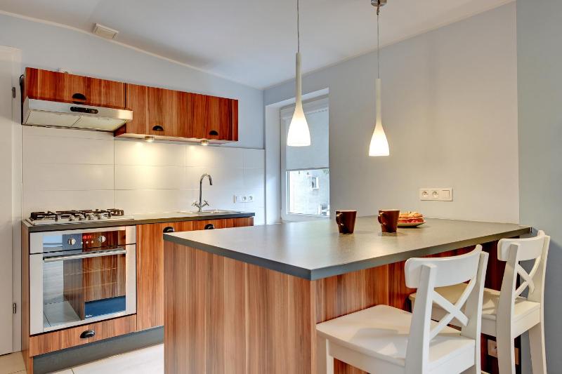 Azure Cozy Apartment by Grand Apartments - image 12