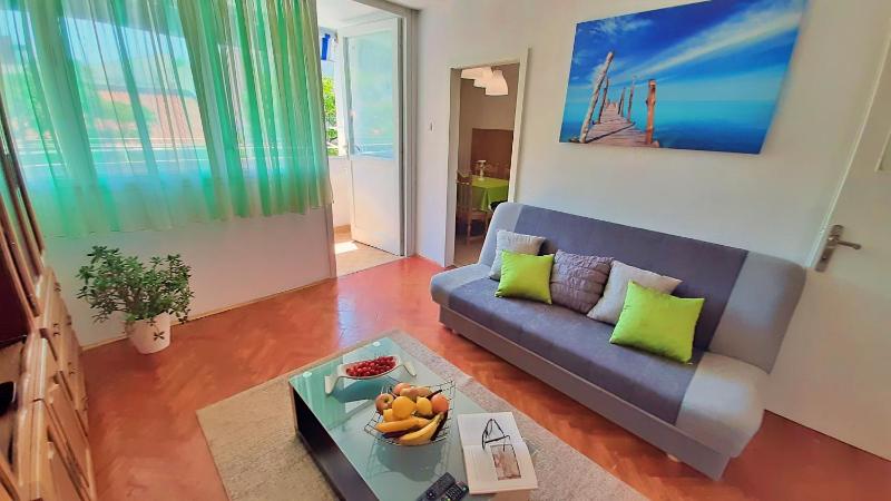 Town Center Apartment with Balcony - image 6