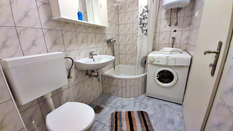 Town Center Apartment with Balcony - image 21