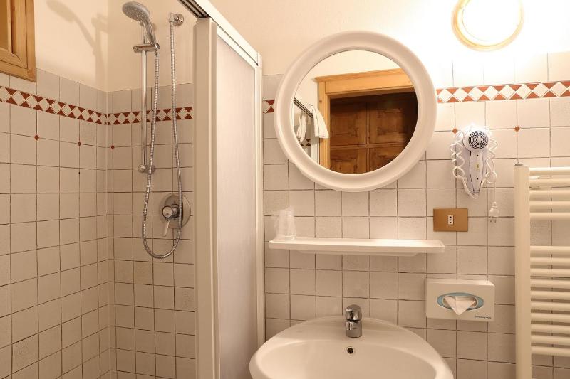 Double or Twin Room with Mountain View image 2