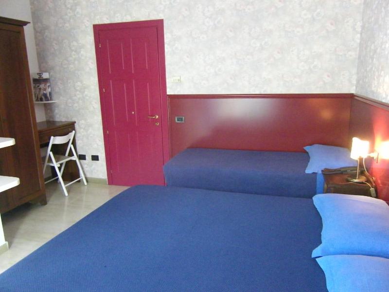 Triple Room image 1