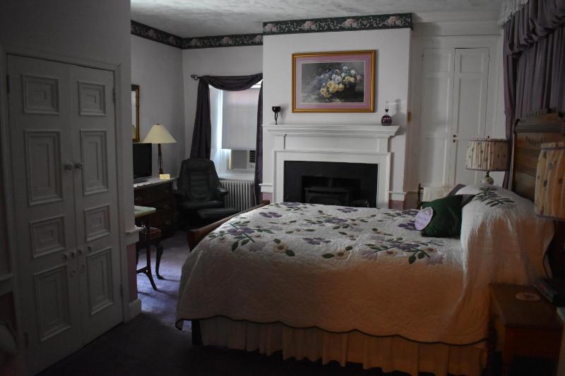 Deluxe Double Room image 3