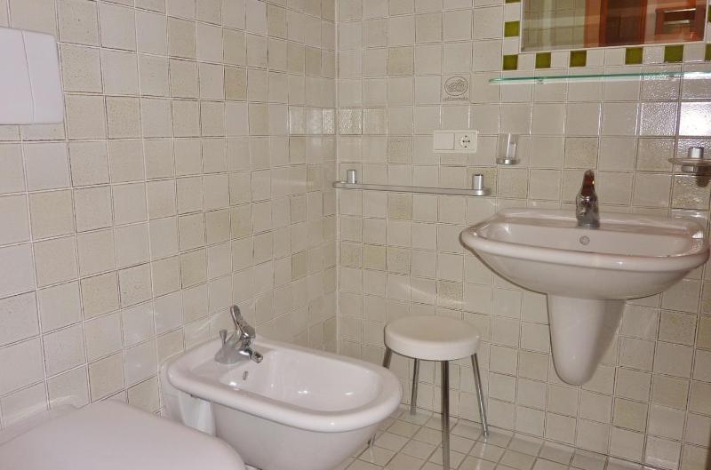 Superior One-Bedroom Apartment with Balcony image 2