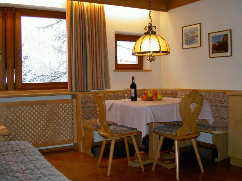 Standard One-Bedroom Apartment image 2