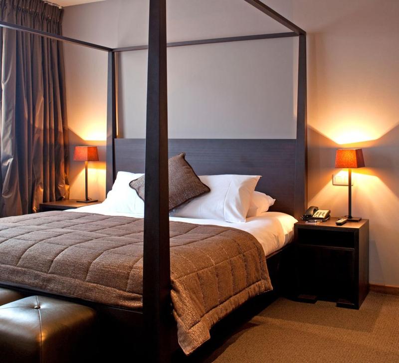 Standard Double Room image 3