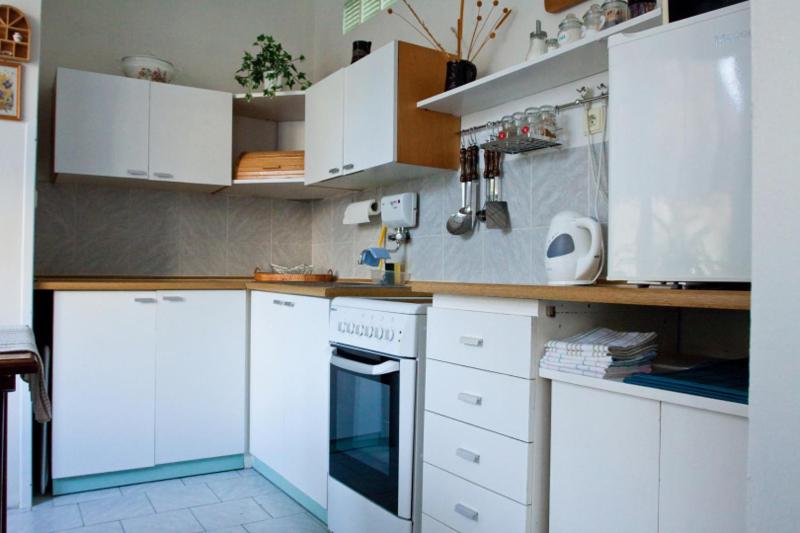 One-Bedroom Apartment image 2