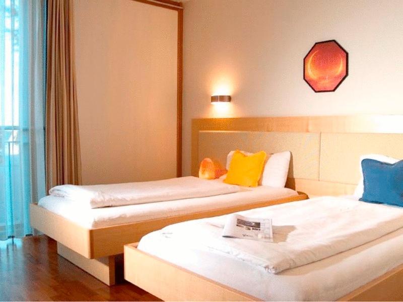 Double or Twin Room Standard image 4