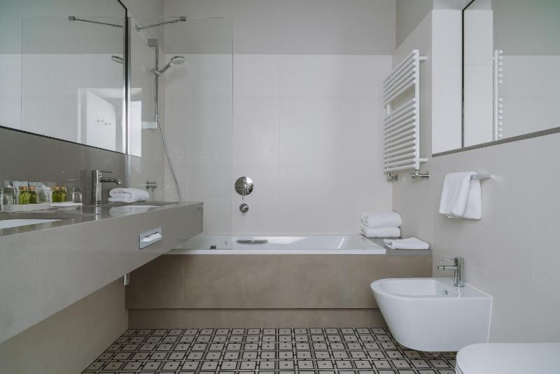 Junior Suite image 3