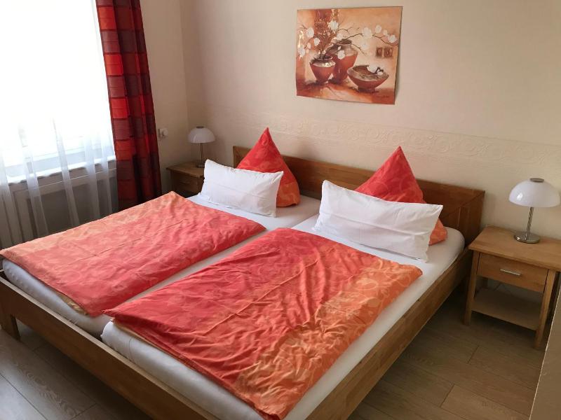 Double Room image 2