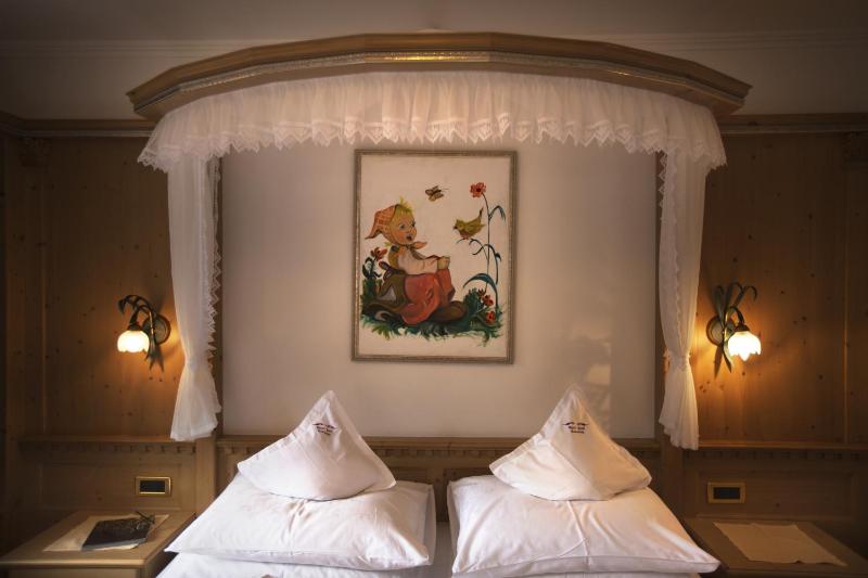 Superior Double Room with Mountain View image 1