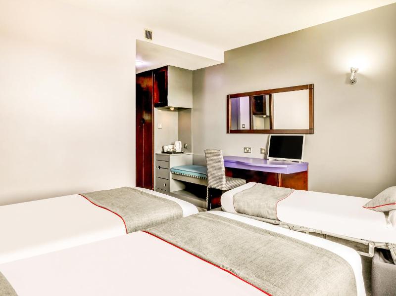 Standard Triple Room image 1