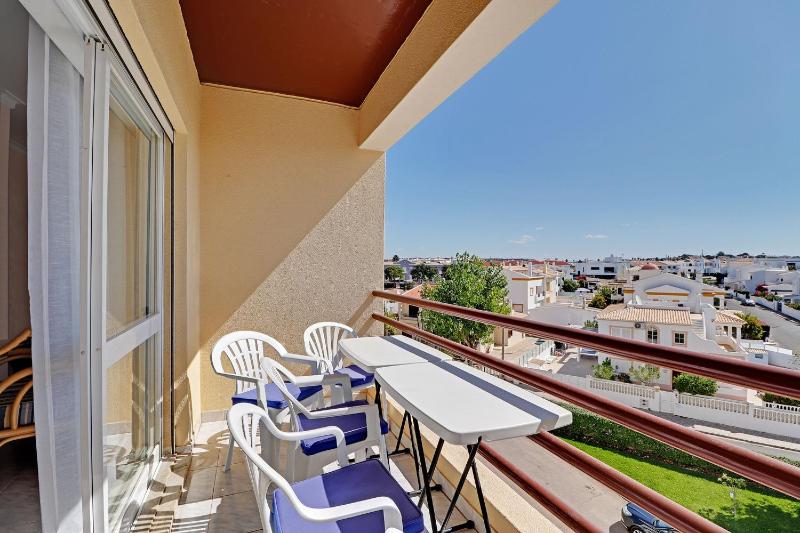 Albufeira Concept 1 with Pool by Homing - image 8