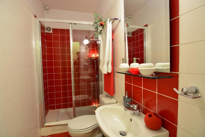 Budget Double Room with fireplace - Ground floor image 3