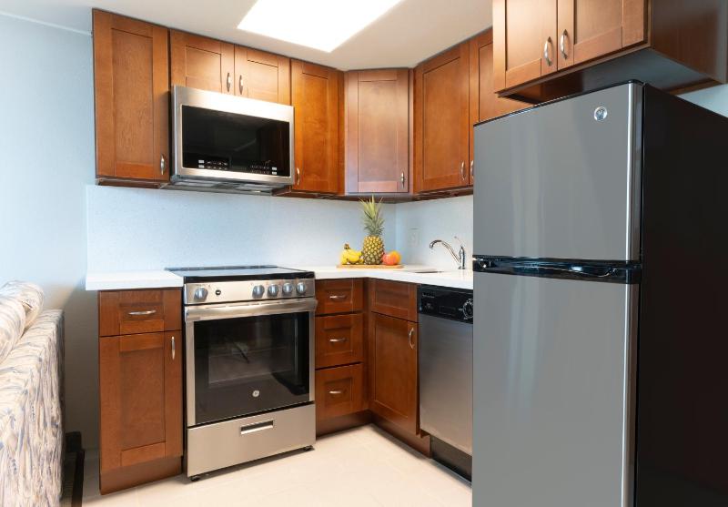 Palm Suite image 3