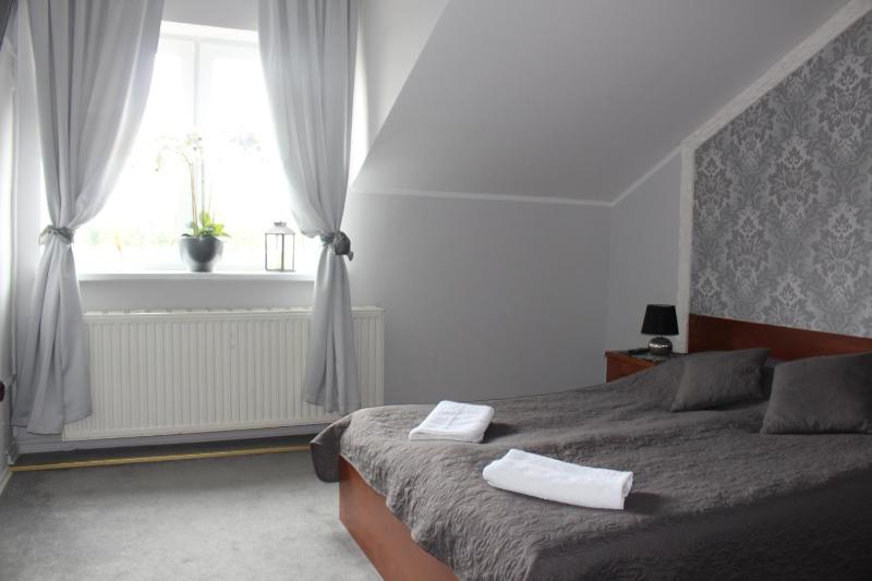Double Room image 3