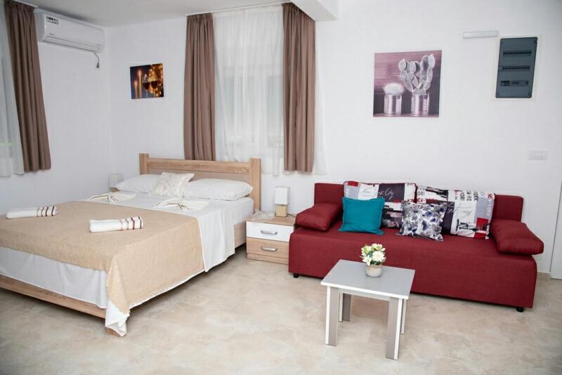 One-Bedroom Apartment image 1