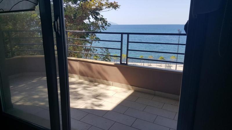 Family Room with Side Sea View image 3