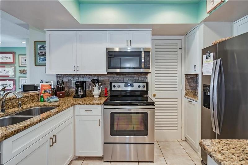 Three-Bedroom Townhouse image 3