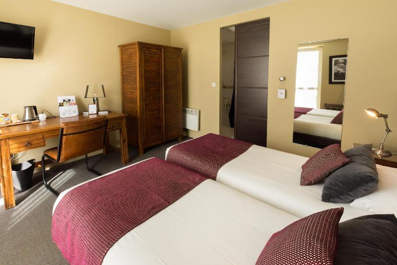 Comfort Plus Double Room image 3
