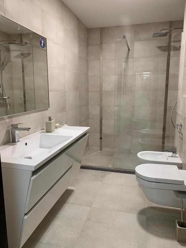 One-Bedroom Suite image 2