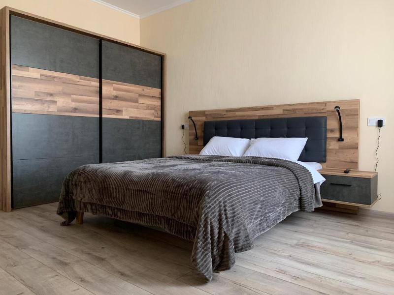 One-Bedroom Suite image 4