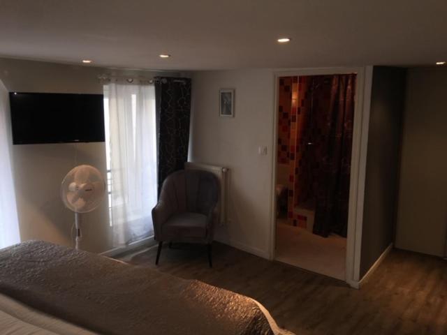 Deluxe Room image 4