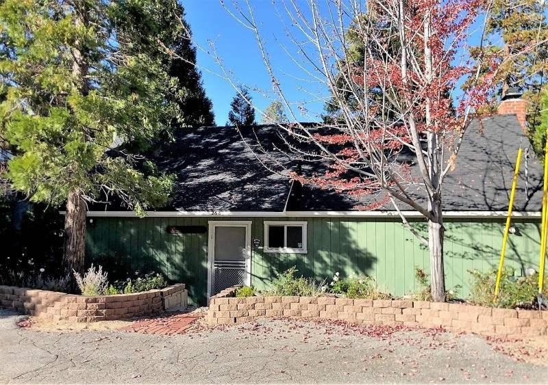 Two-Bedroom House image 2