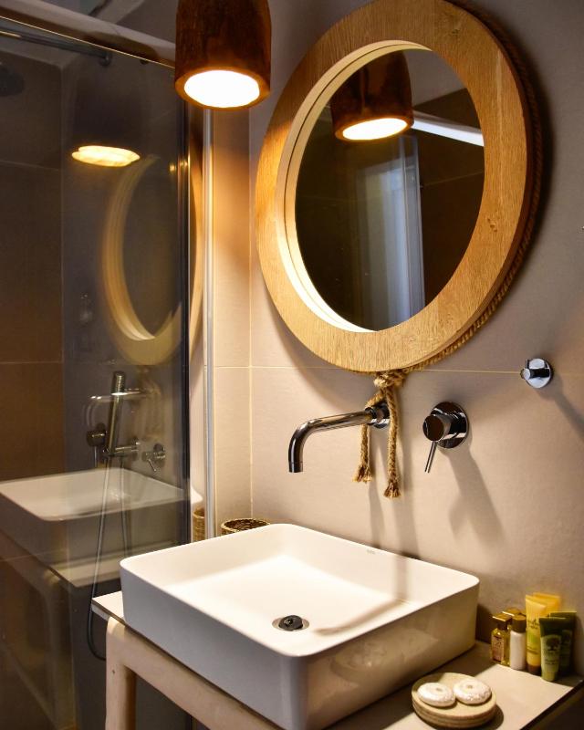 Master Suite with Sea View image 2