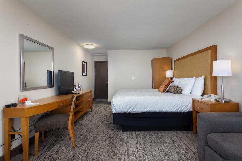 The Coho Oceanfront Lodge - image 11