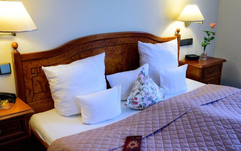 Standard Double Room image 2